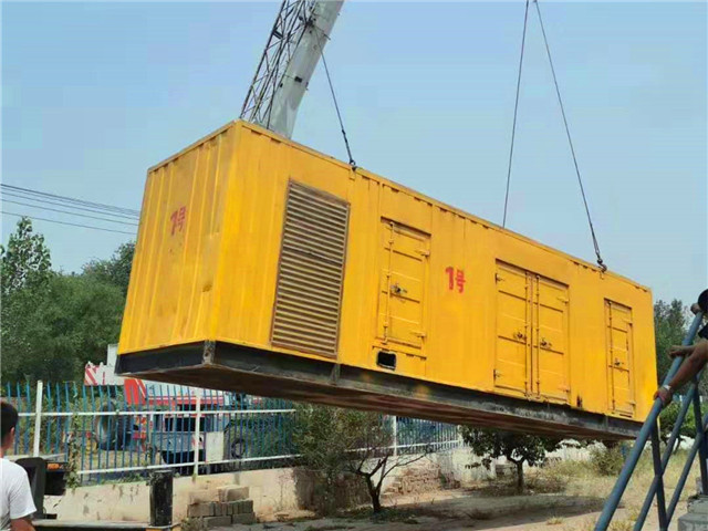 盐城300KW柴油发电机组油耗是多少？