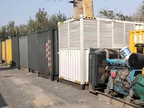 盐城200KW柴油发电机机组每小时油耗是多少?
